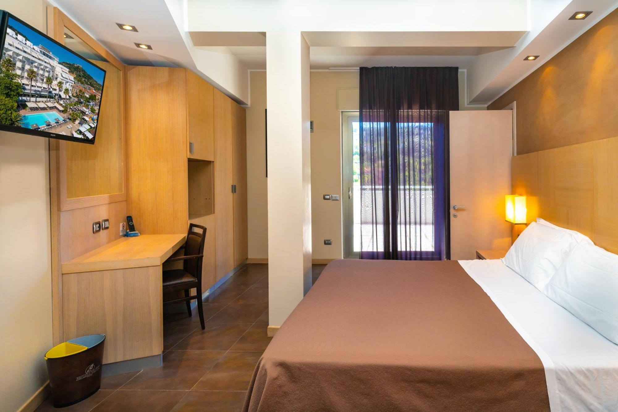 Classic Double or Twin Room